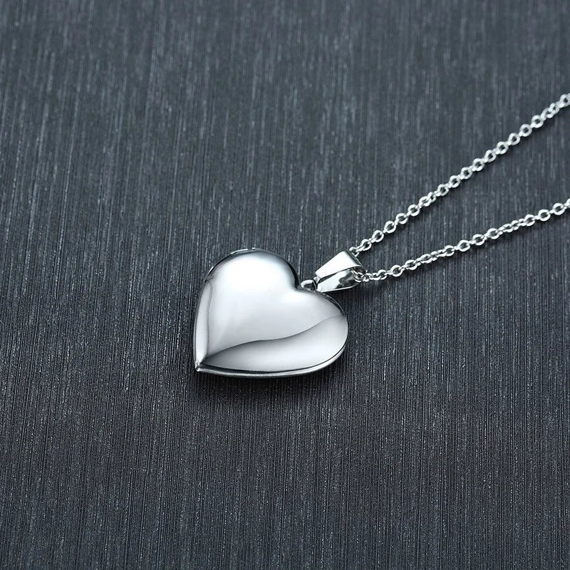 Collier Médaillon Cœur Fleuri