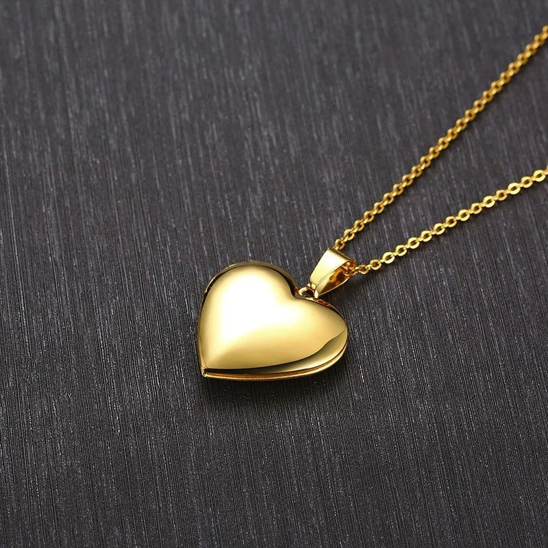 collier medaillon coeur ouvrable plusieurs modeles disponibles