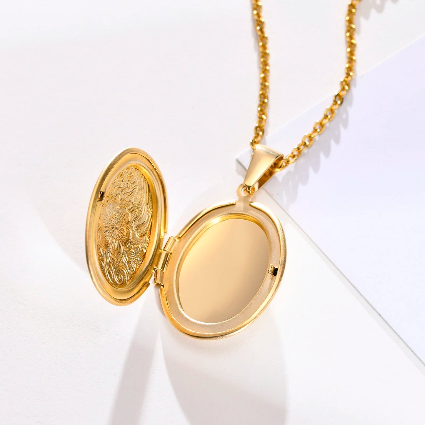 Collier Médaillon Cœur Fleuri