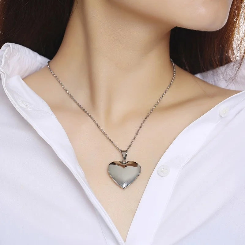 collier medaillon coeur ouvrable porte au cou femme cadeau