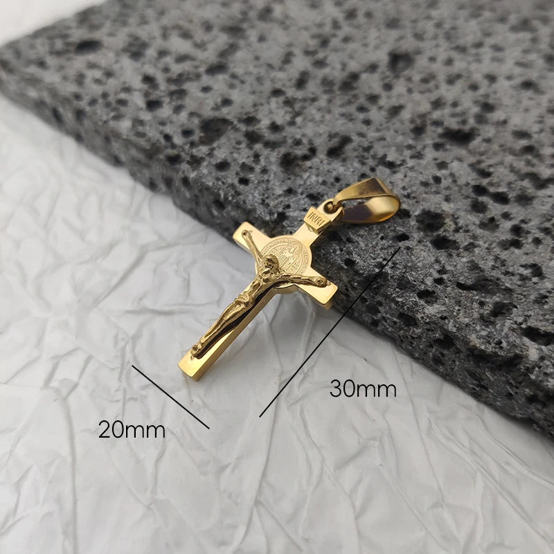 Collier Croix Jésus Or 18K – Acier Inoxydable