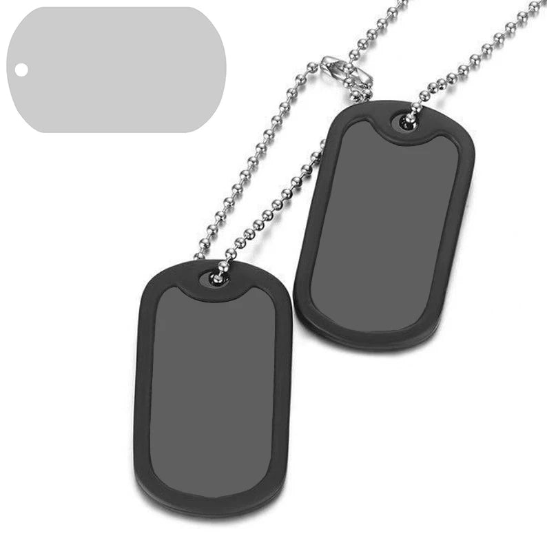 detail gravure plaque militaire acier inoxydable personnalisee