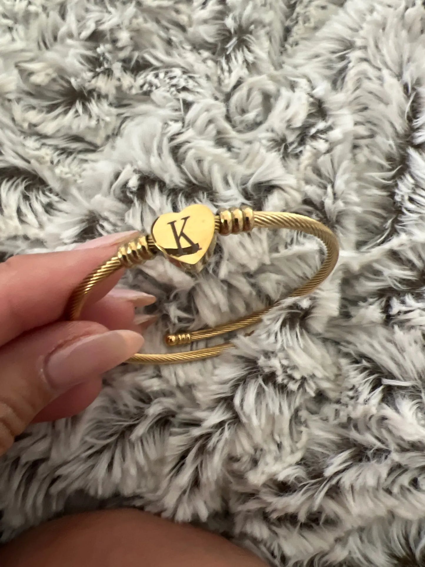 bracelet initiale coeur dore plusieurs lettres disponibles
