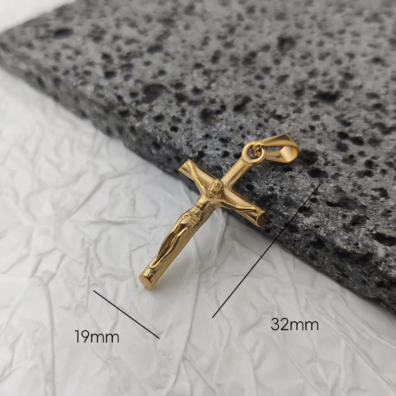 Collier Croix Jésus Or 18K – Acier Inoxydable