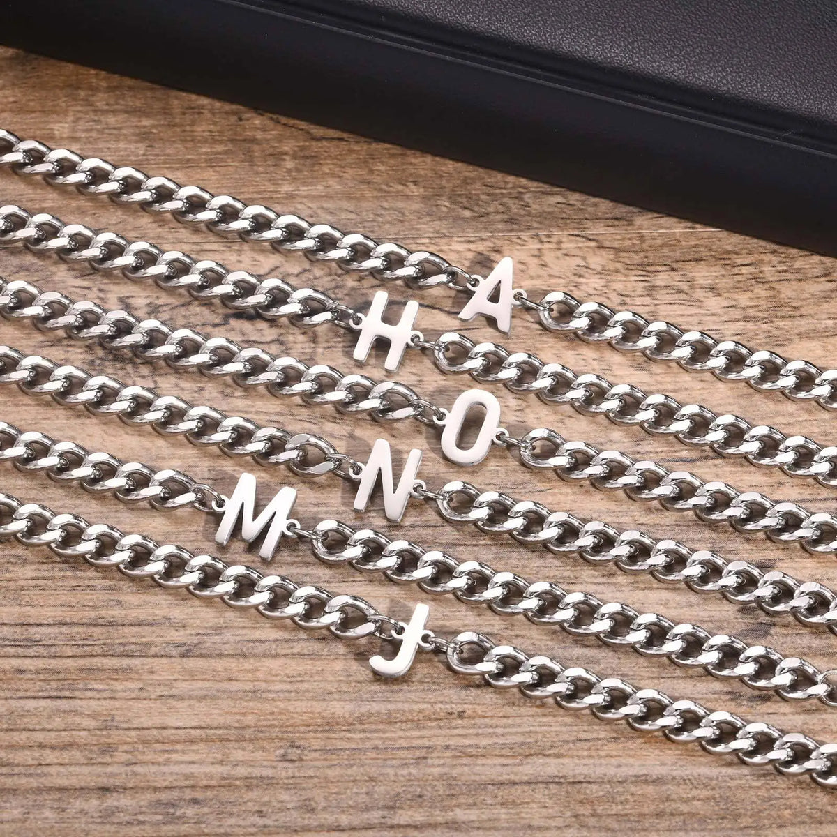 bracelet cubaine initiale personnalise acier style urbain maison des emotions
