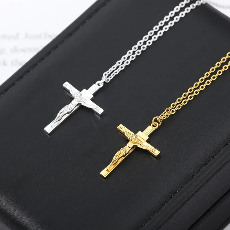 Collier Croix Jésus Acier Inoxydable