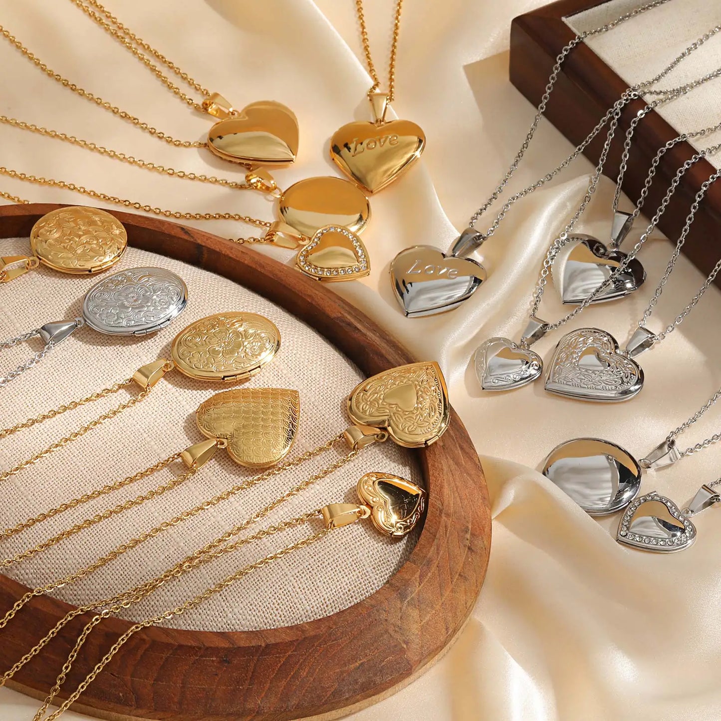 Collier Médaillon Cœur Fleuri
