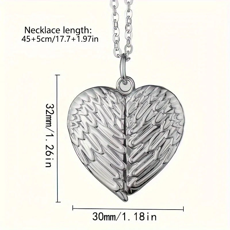 detail pendentif ailes ange photo collier ecrin souvenir