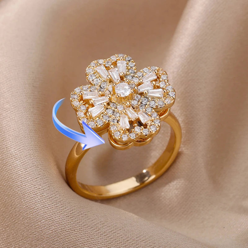 detail trefle dore bague spinner porte-bonheur femme