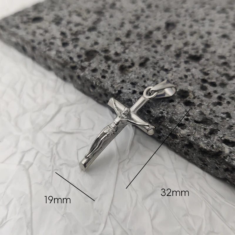 Collier Croix Jésus Or 18K – Acier Inoxydable