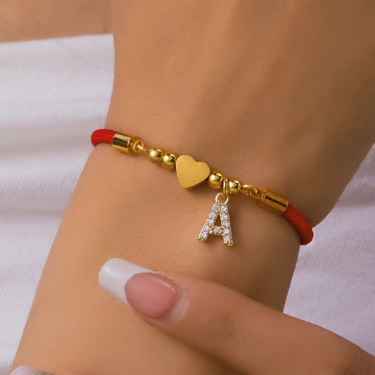 bracelet cordon rouge initiale personnalisee porte-bonheur cadeau femme maison des emotions